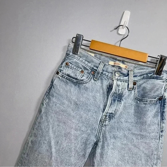 Levi's Wedgie Straight  Jeans - Picture 3 of 7